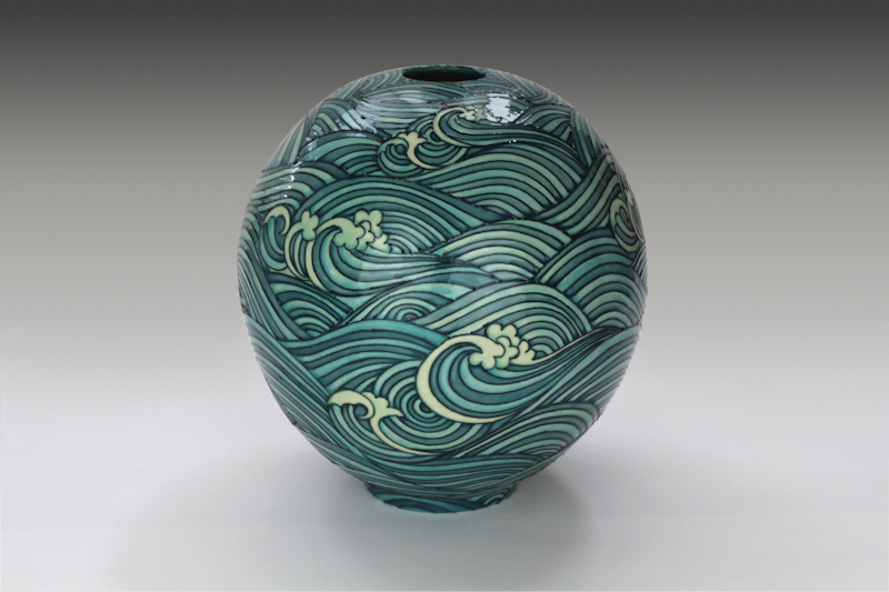 HW Designs - Wonders Of The Deep - Orbiting Waves - 7inch Spherical Vase